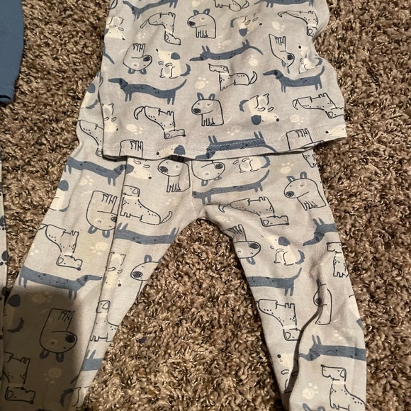 24 month baby dog pajamas-2 piece outfits x2 - Picture 4 of 5